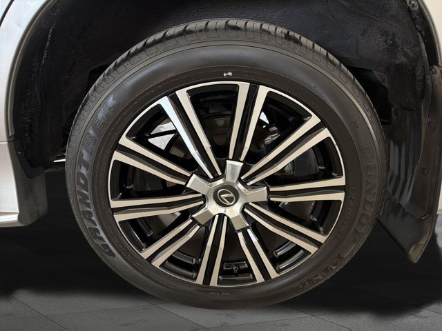 Used 2020 Lexus LX 570 4WD w/ Luxury Package image 23