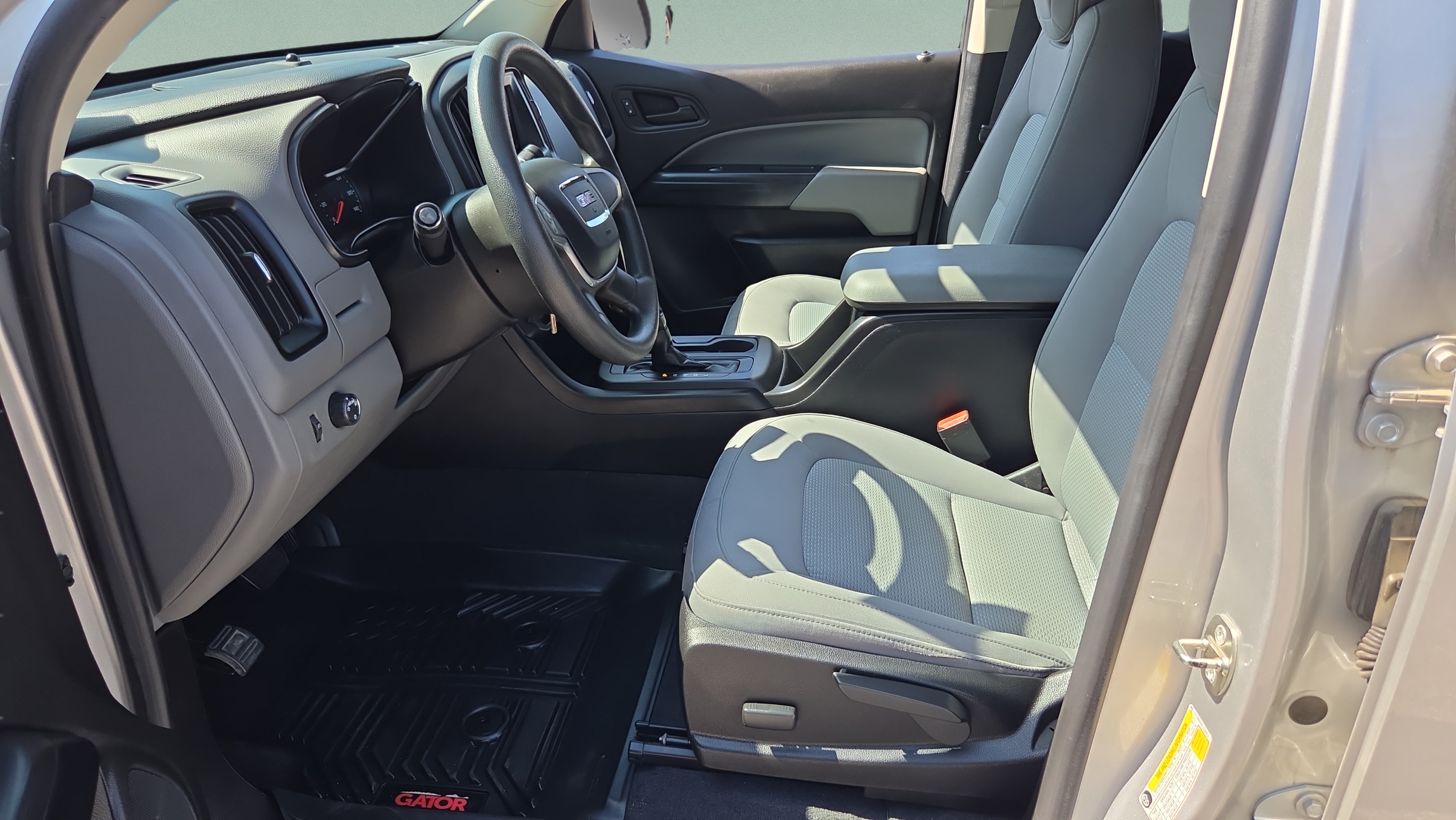 Certified 2020 GMC Canyon 2WD Crew Cab w/ Convenience Package image 9