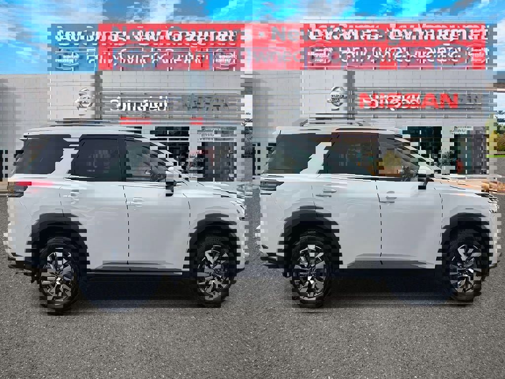 Certified 2024 Nissan Pathfinder SL w/ Lighting Package (N92) image 4