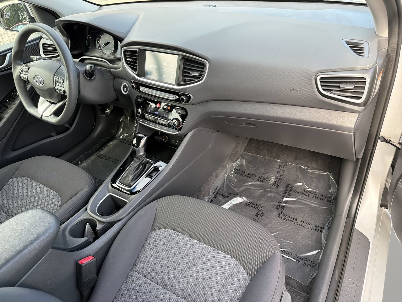 Used 2018 Hyundai Ioniq Blue FWD image 11