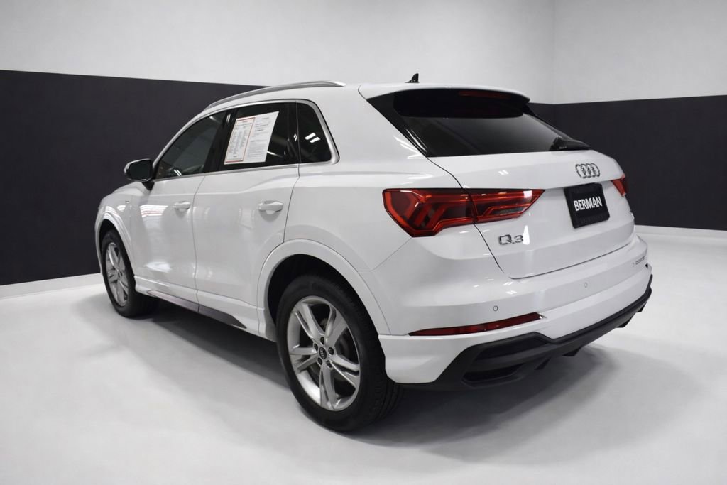 Used 2024 Audi Q3 2.0T Premium Plus w/ Premium Plus Package image 3