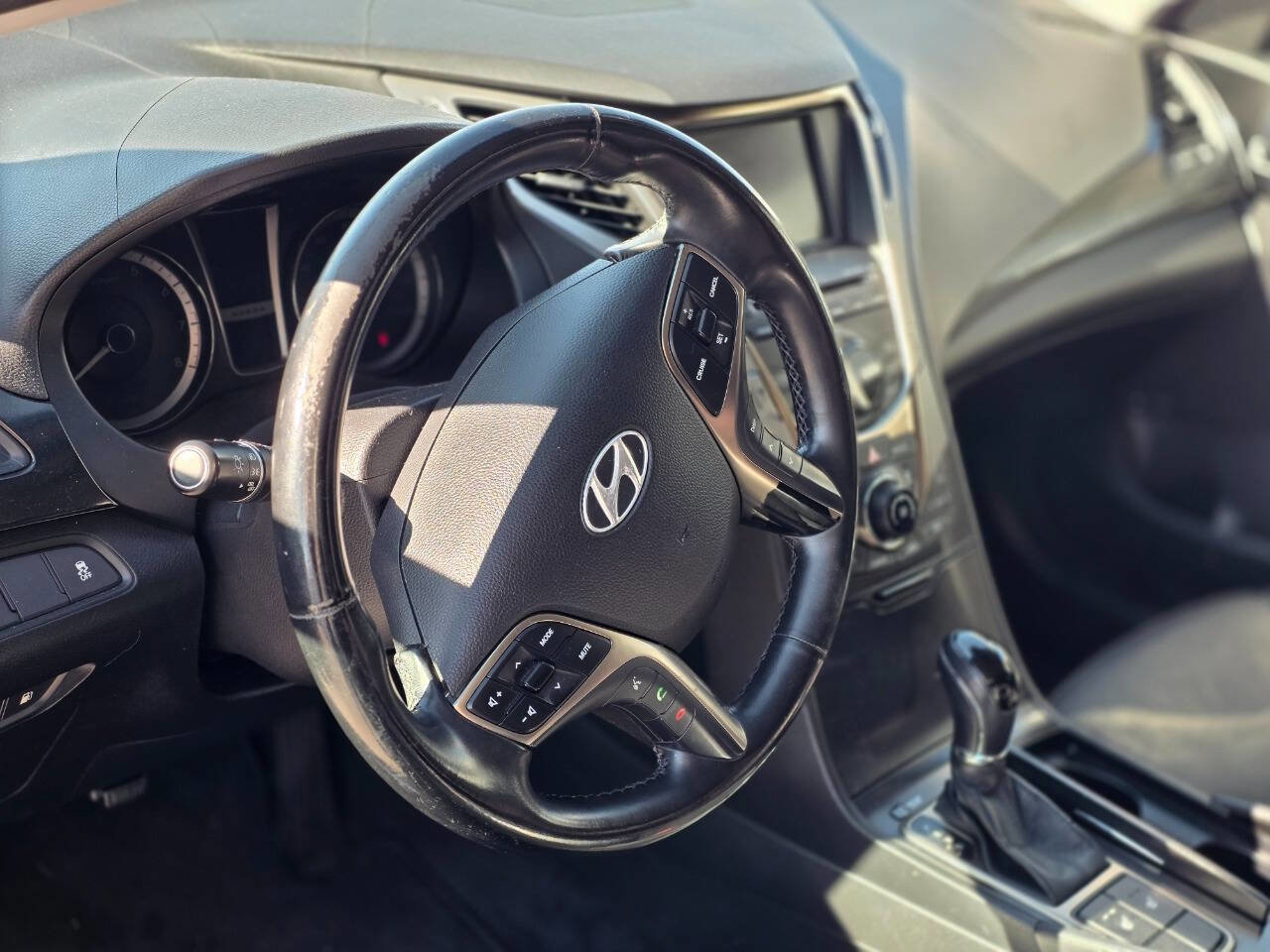 Used 2012 Hyundai Azera image 8