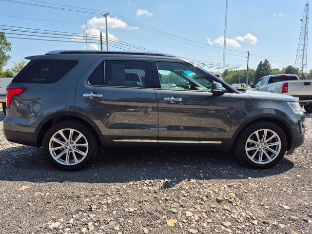 Used 2017 Ford Explorer Limited FWD image 3