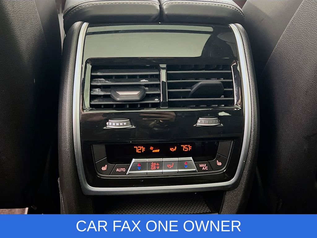 Used 2025 BMW X7 M60i w/ Executive Package image 28
