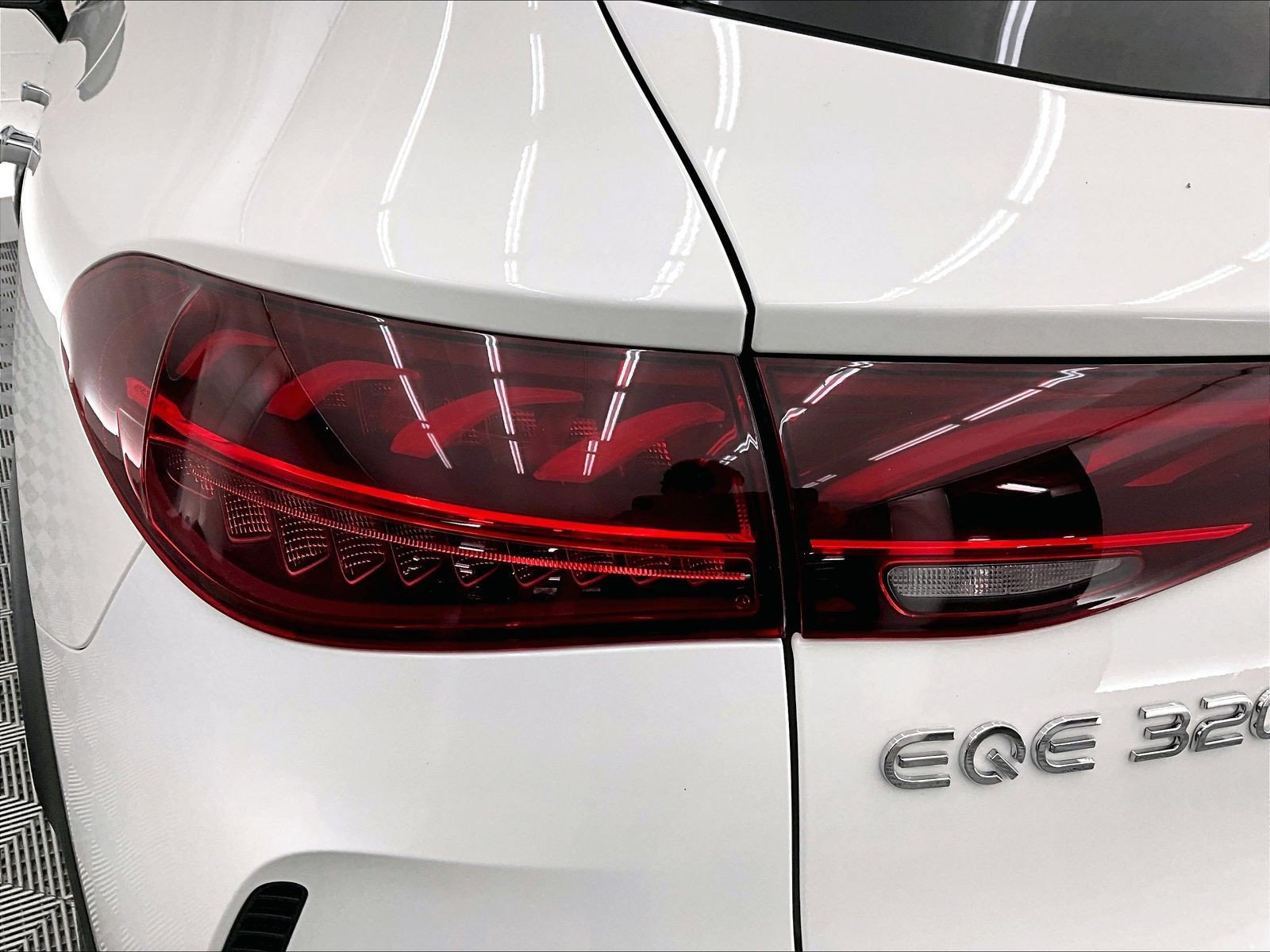 Used 2026 Mercedes-Benz EQE 320+ SUV image 26