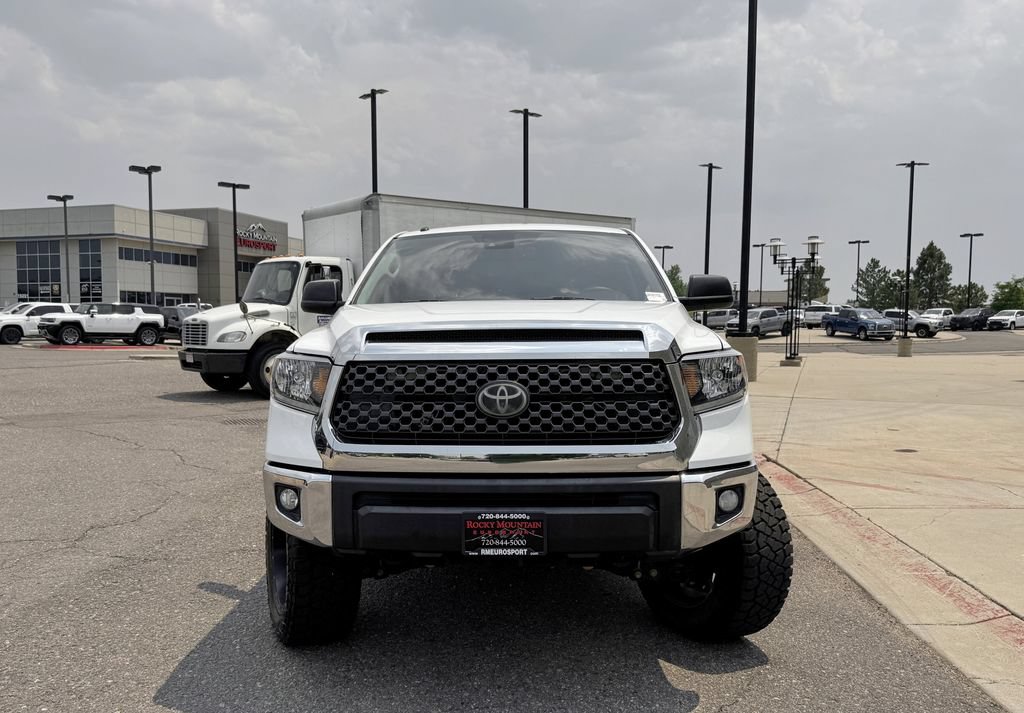 Used 2018 Toyota Tundra SR5 w/ SR5 Upgrade Package AWD/4WD image 3