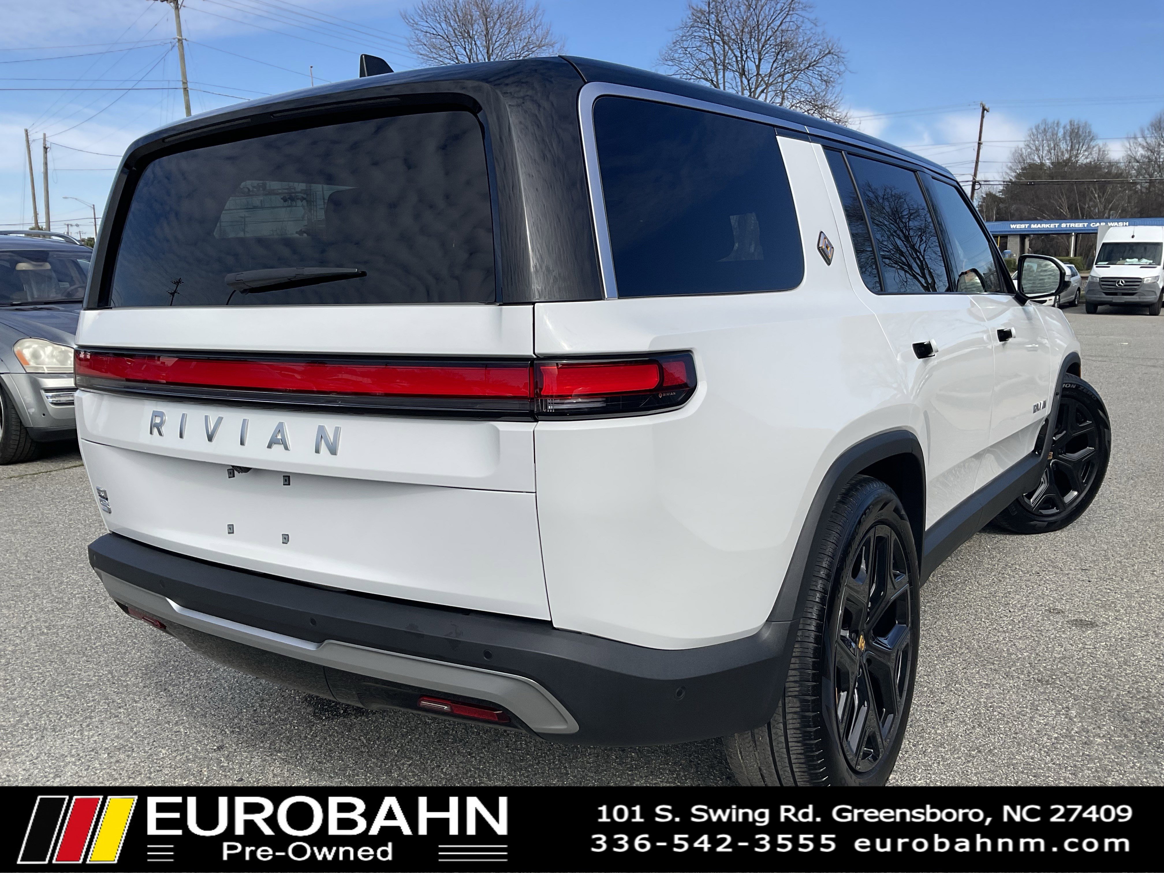 Used 2024 Rivian R1S Adventure image 5