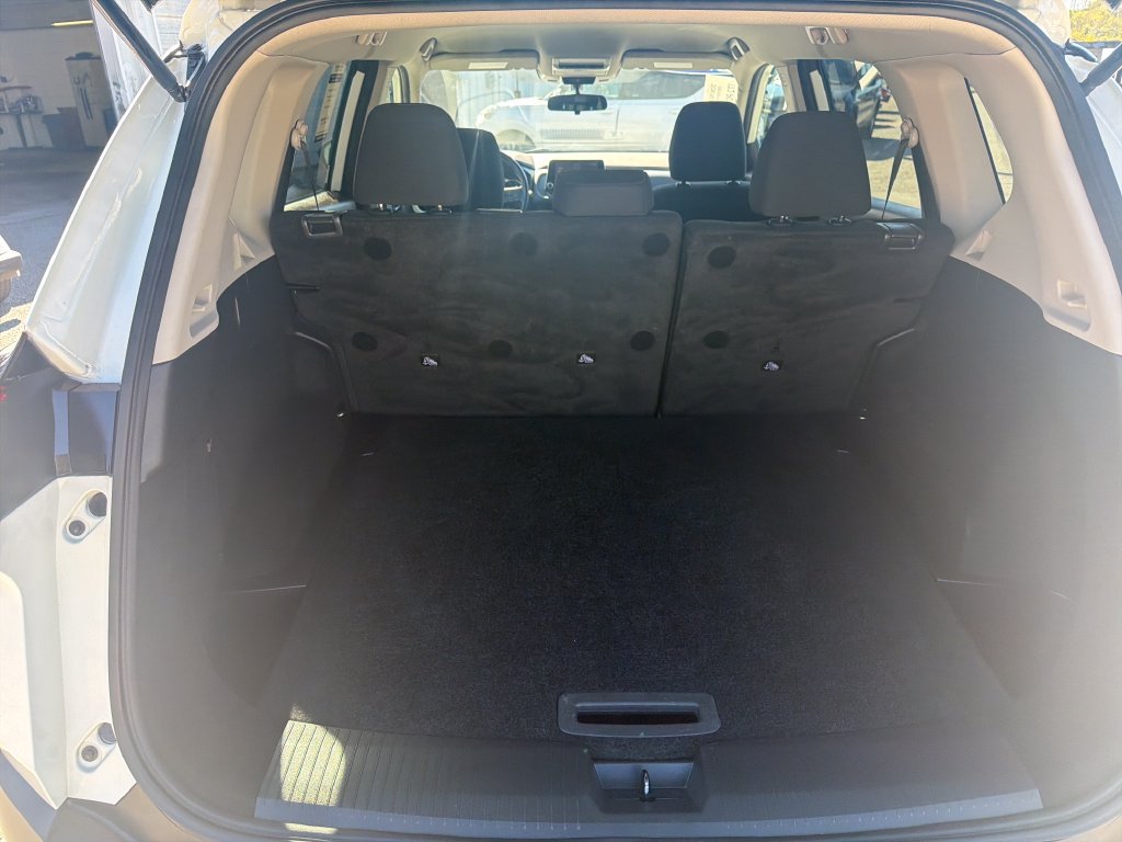 Used 2023 Nissan Rogue S FWD image 9