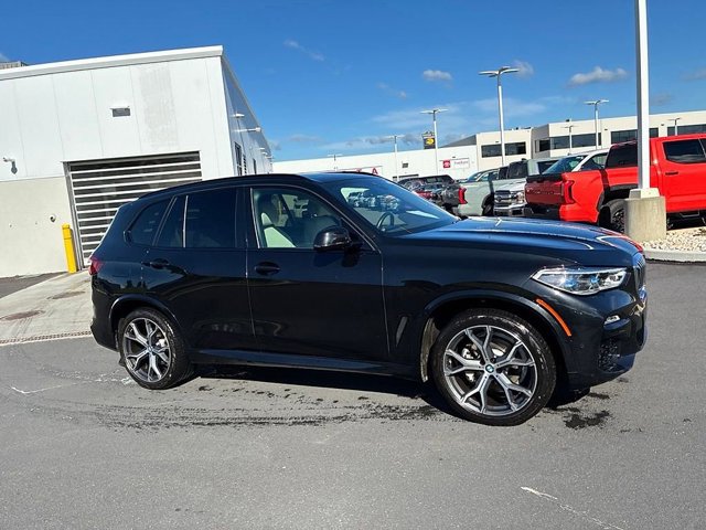 Used 2021 BMW X5 xDrive40i w/ M Sport Package AWD/4WD image 4