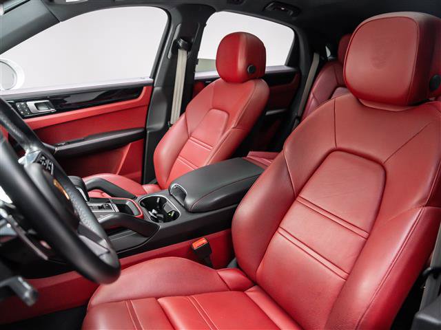 Used 2022 Porsche Cayenne Platinum Edition AWD/4WD image 5