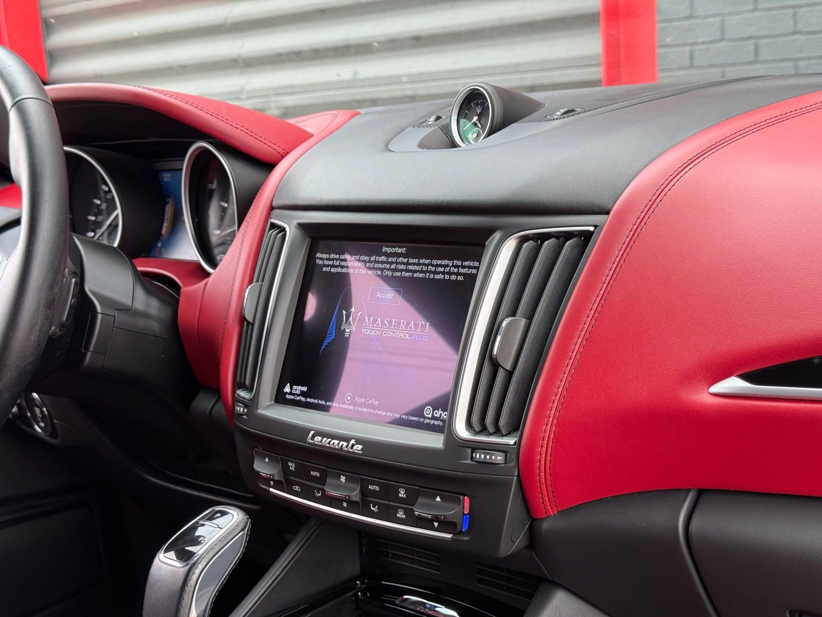 Used 2019 Maserati Levante AWD/4WD image 24