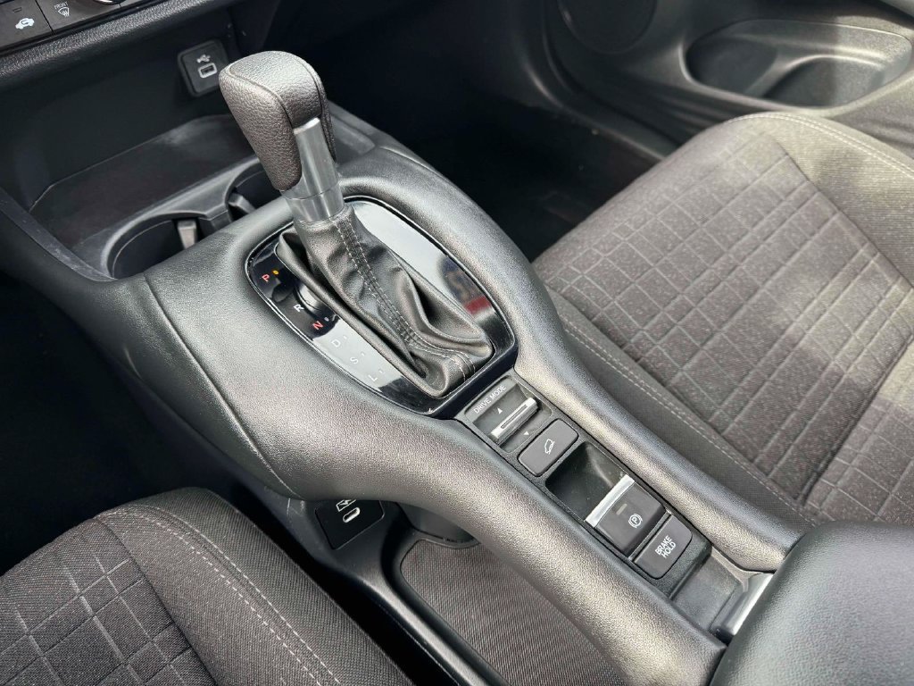 Used 2025 Honda HR-V LX image 32