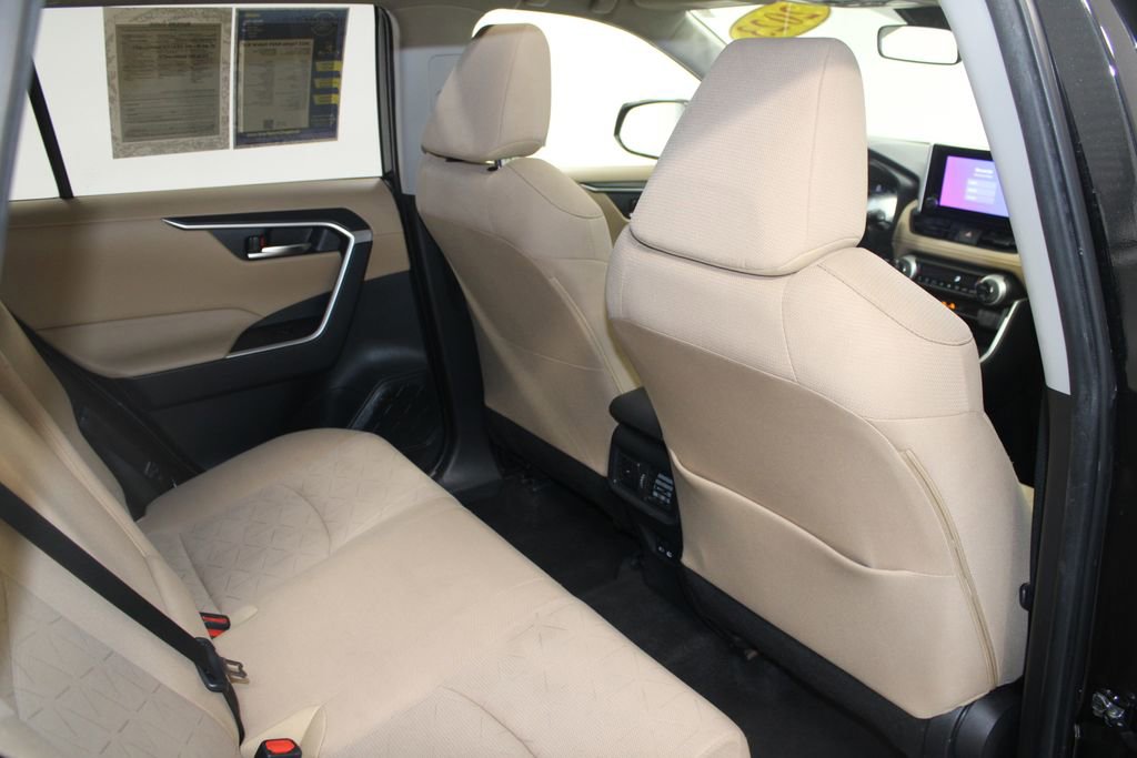 Used 2023 Toyota RAV4 XLE w/ Convenience Package image 31