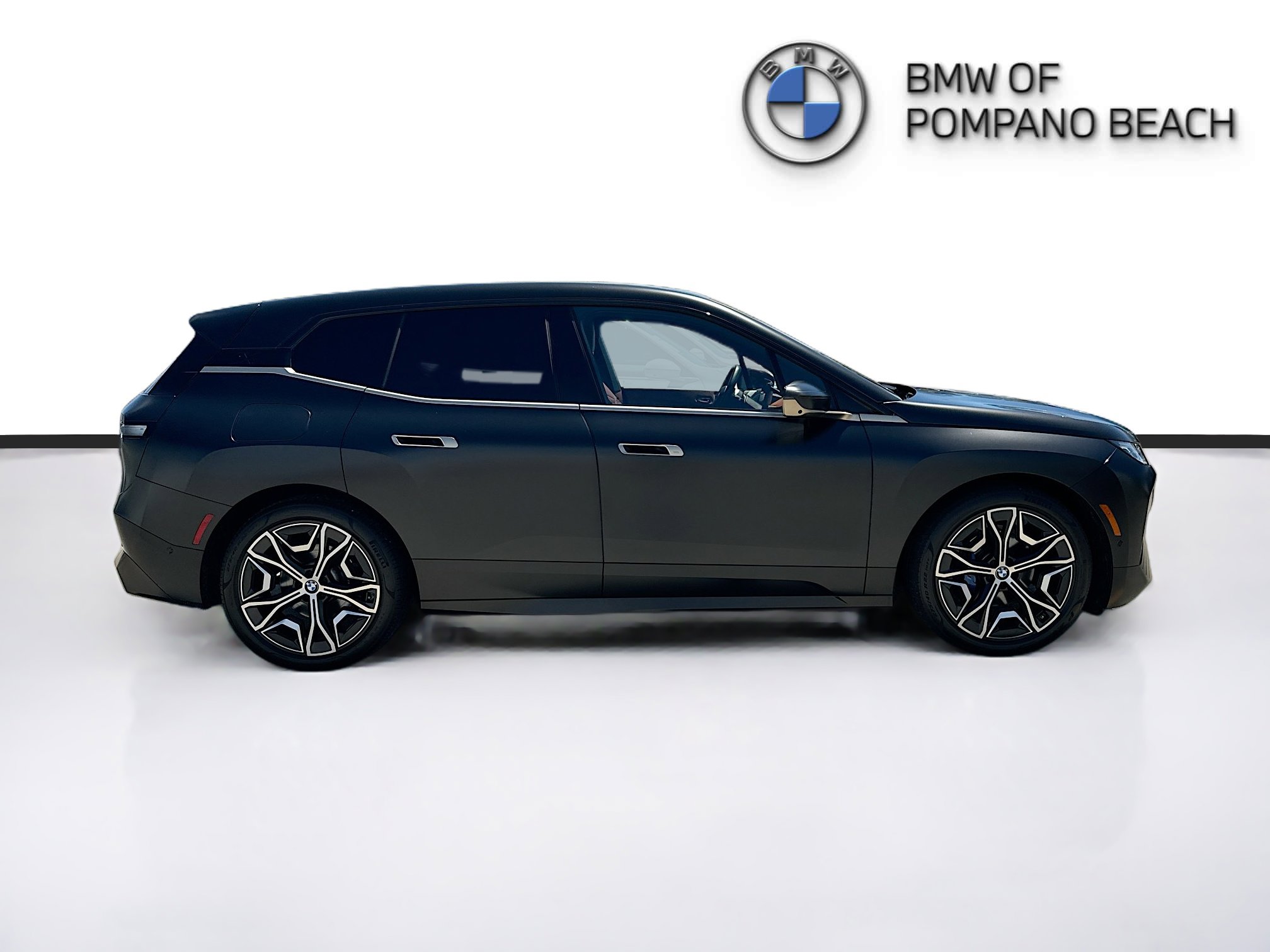 Used 2023 BMW iX M60 image 7