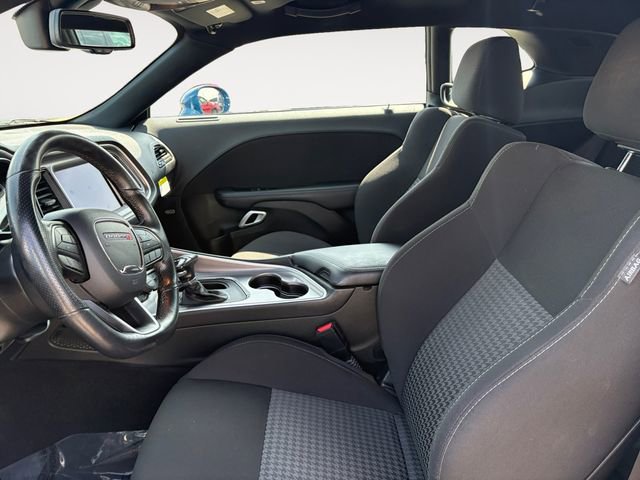 Used 2022 Dodge Challenger R/T w/ Performance Handling Group RWD image 9