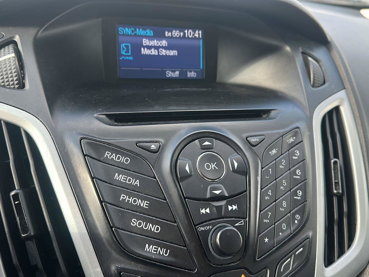 Used 2014 Ford Focus SE FWD image 17