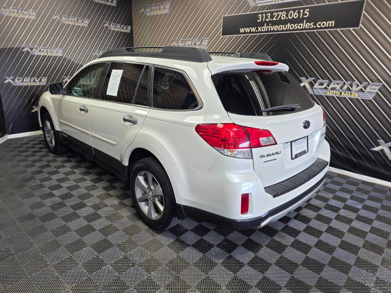 Used 2014 Subaru Outback 2.5i Limited image 10