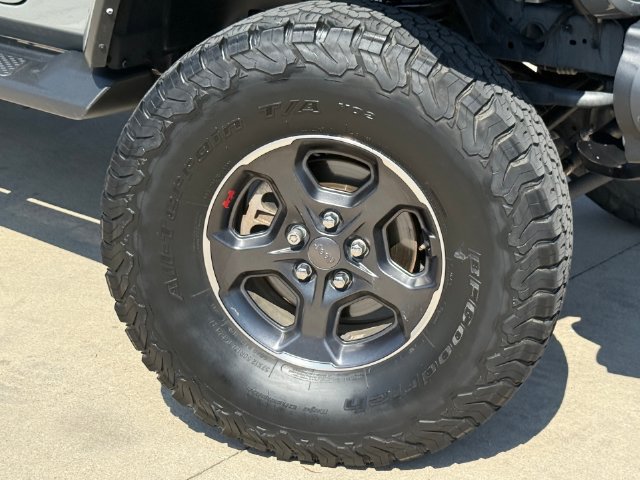 Used 2022 Jeep Gladiator Rubicon w/ Trailer Tow Package AWD/4WD image 2