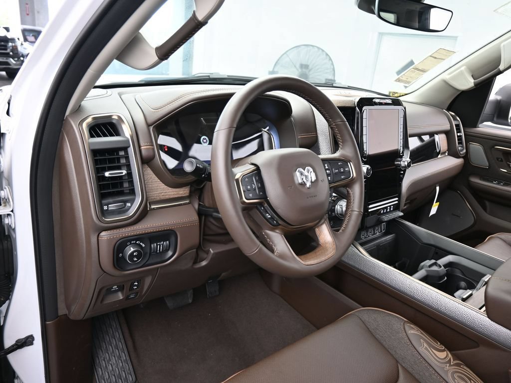 Used 2025 RAM 1500 Limited AWD/4WD image 10