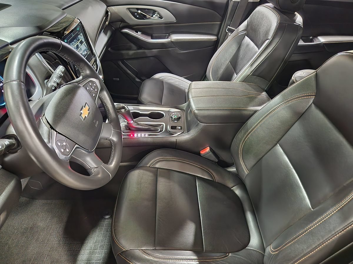 Used 2019 Chevrolet Traverse LT w/ LT Premium Package AWD/4WD image 31