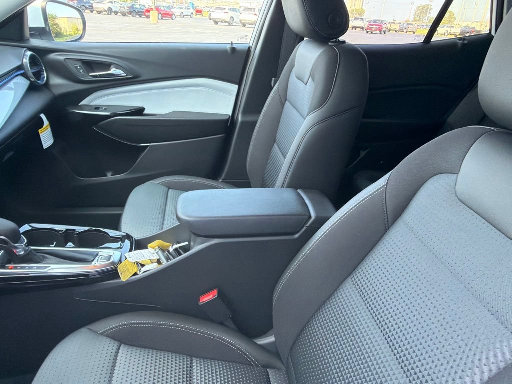 New 2026 Chevrolet Trax LT FWD image 11