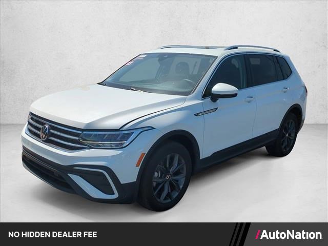 Used 2023 Volkswagen Tiguan SE w/ Panoramic Sunroof Package FWD image 1