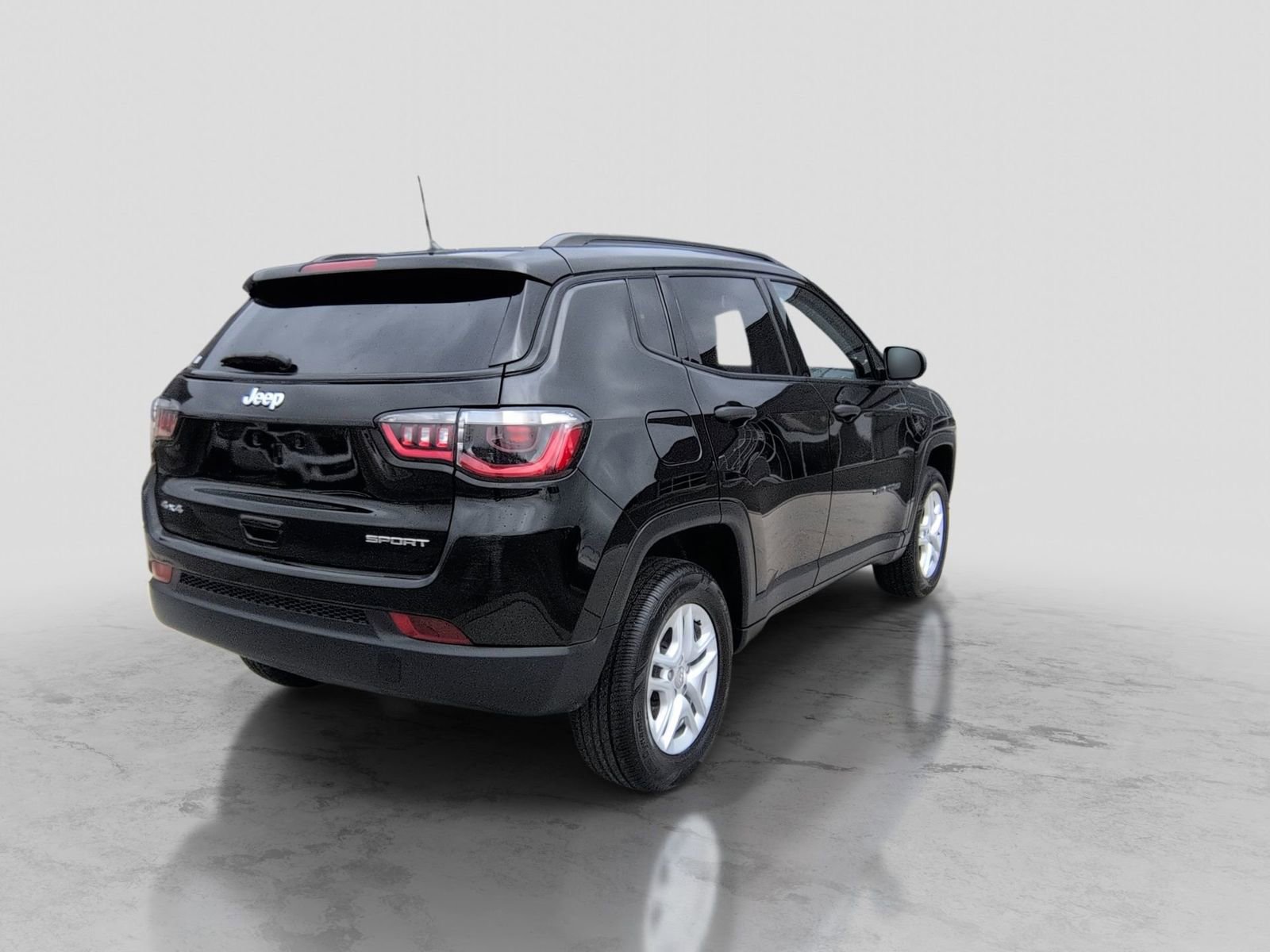 Used 2018 Jeep Compass Sport w/ Cold Weather Group image 8