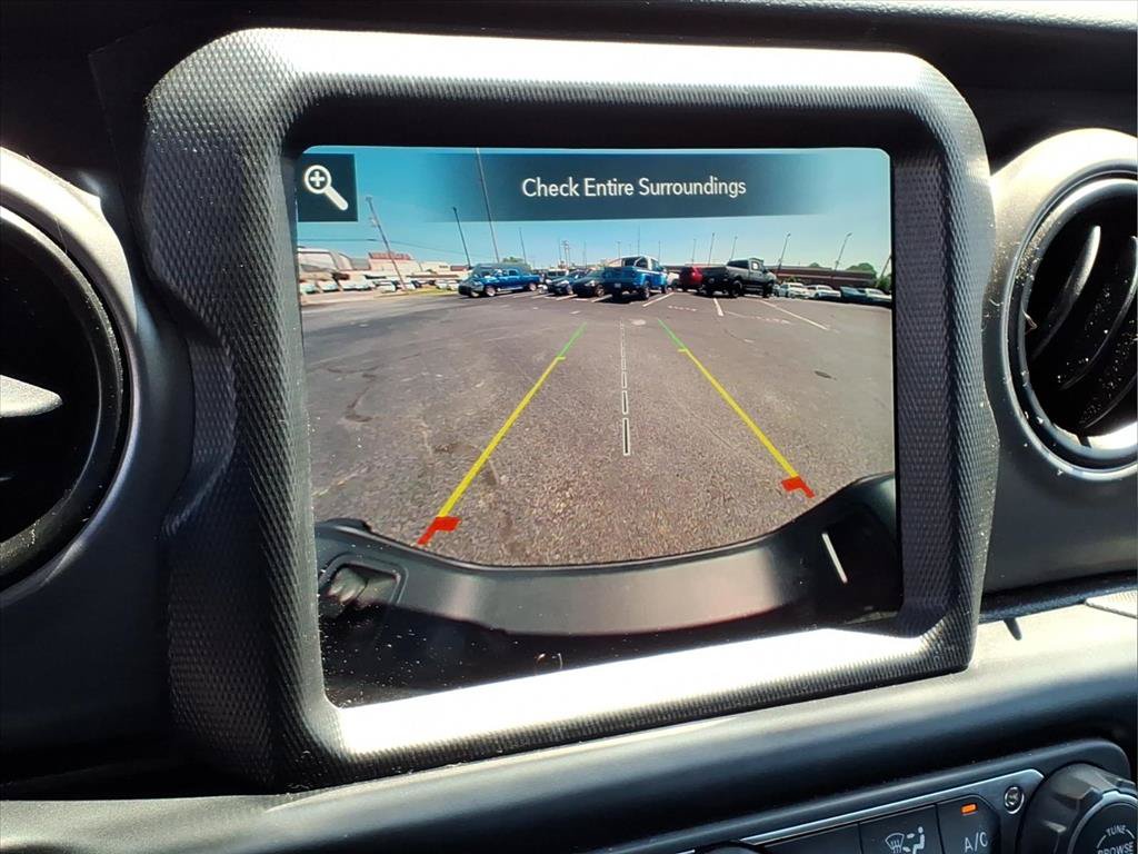 Certified 2023 Jeep Gladiator Sport AWD/4WD image 4