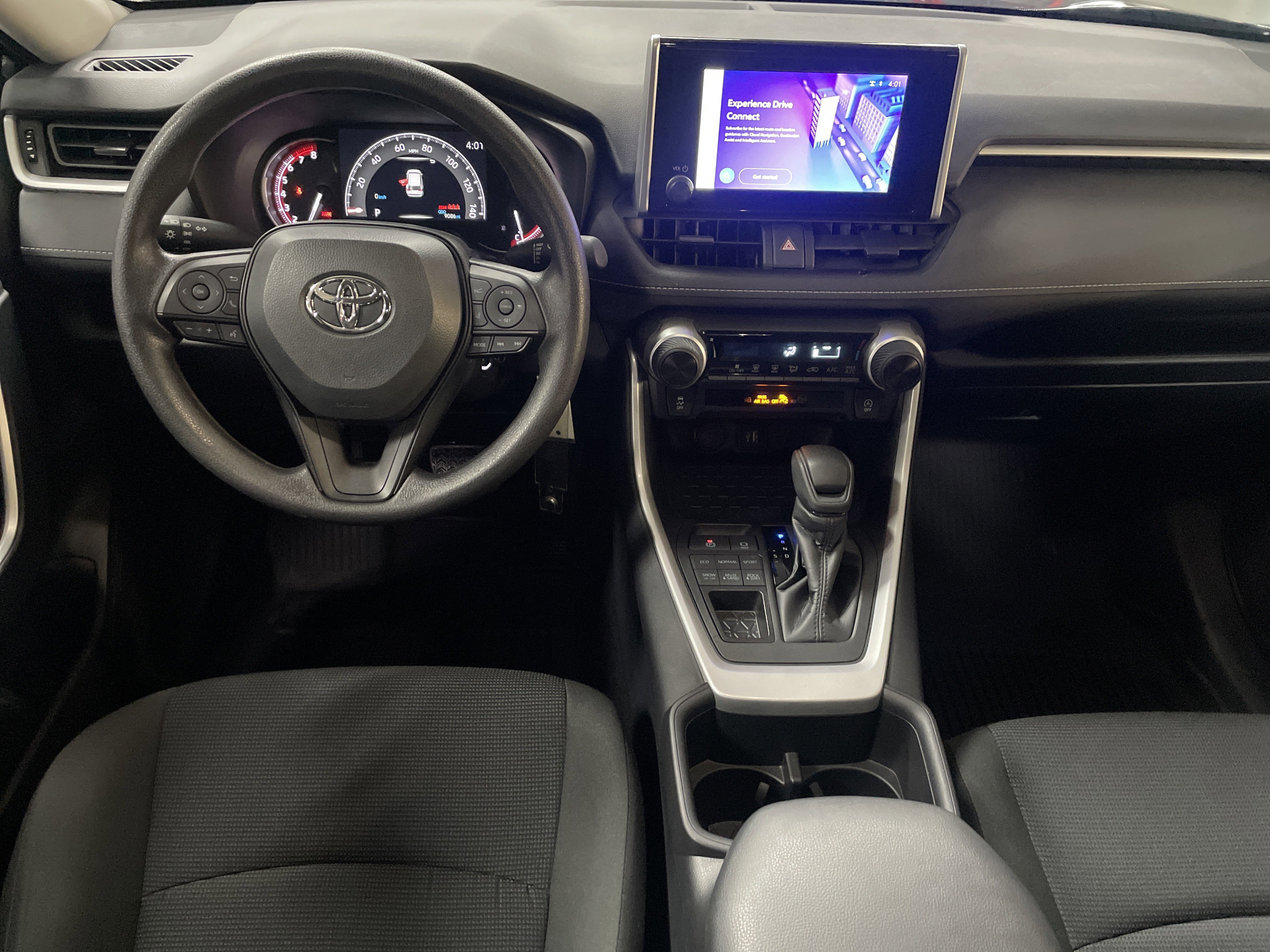 Certified 2025 Toyota RAV4 LE image 30
