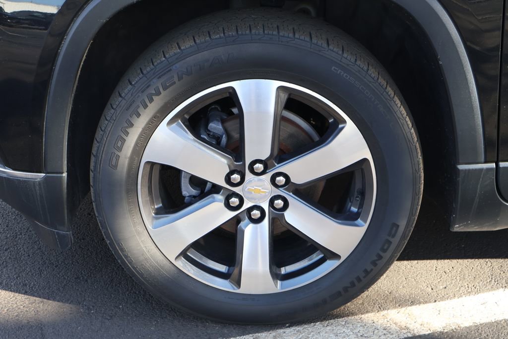 Used 2020 Chevrolet Traverse LT w/ LT Premium Package image 11