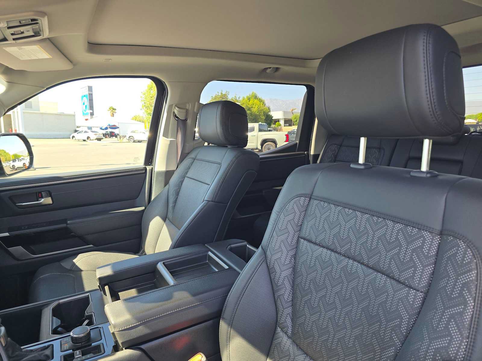 Used 2024 Toyota Tundra Limited AWD/4WD image 22
