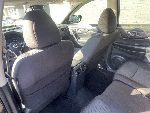 Used 2019 Nissan Rogue SV image 25