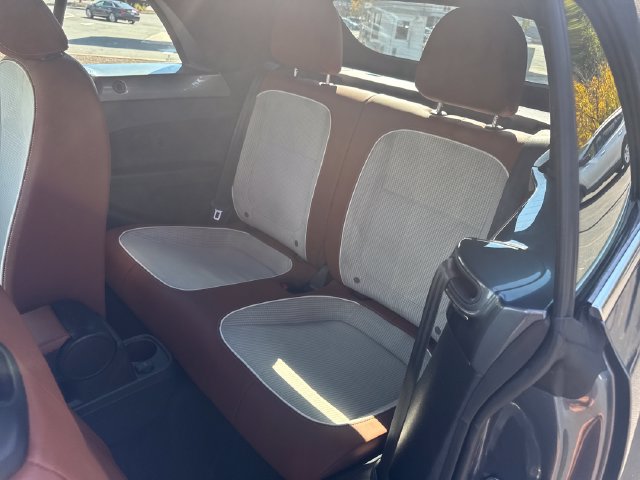 Used 2017 Volkswagen Beetle 1.8T SE FWD image 23