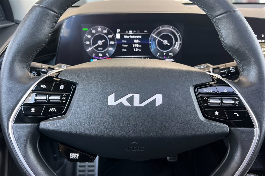 Used 2023 Kia Niro Wave image 25
