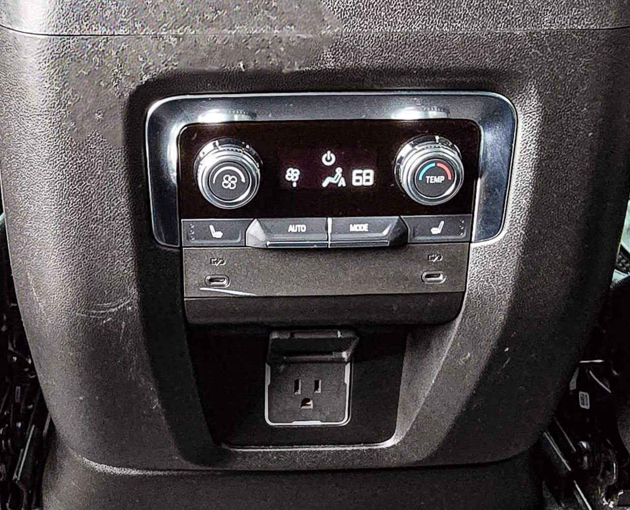 Certified 2025 GMC Yukon XL Denali w/ Sun & Power Step Package AWD/4WD image 36