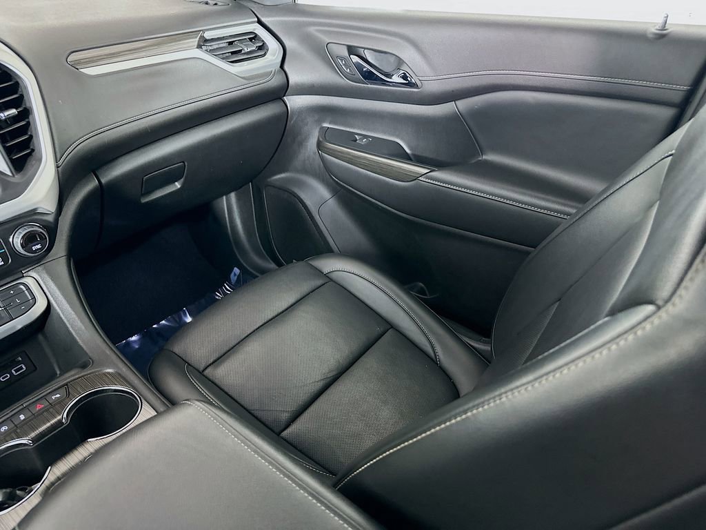 Used 2023 GMC Acadia SLT image 32