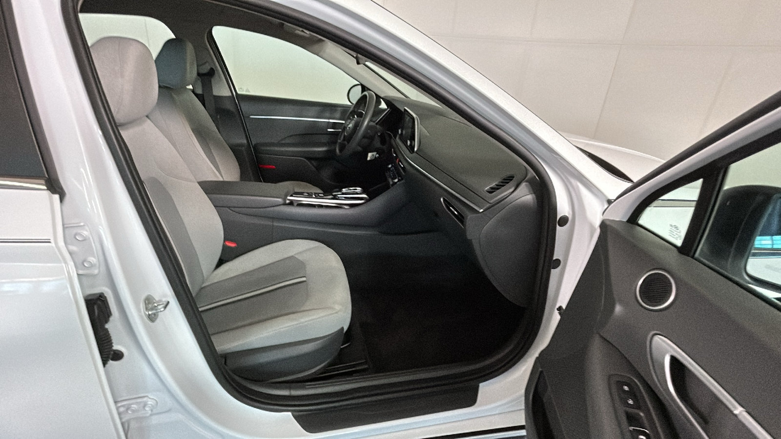Used 2020 Hyundai Sonata SE w/ Cargo Package FWD image 35