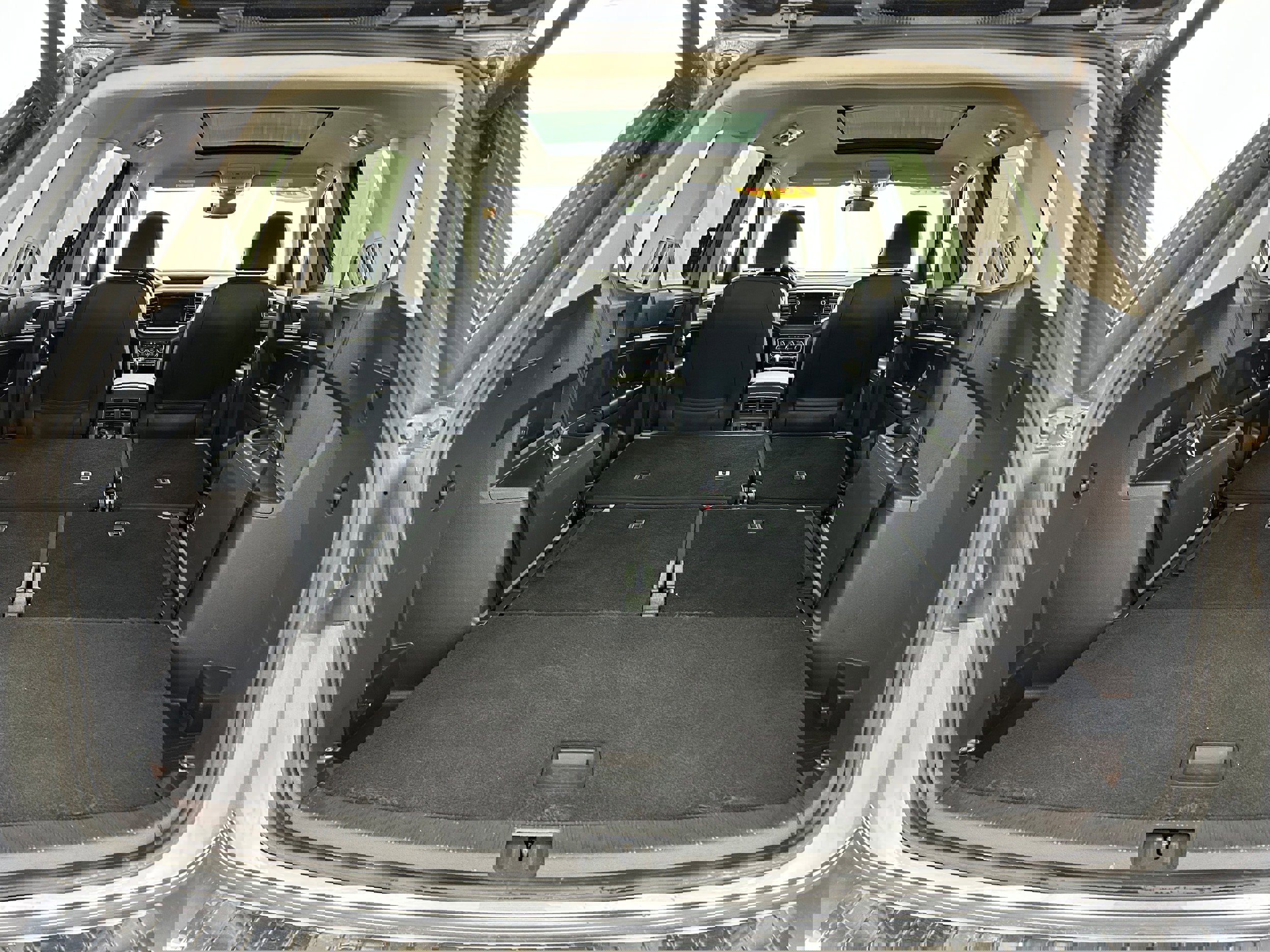 Used 2019 Volkswagen Atlas SEL R-Line image 33