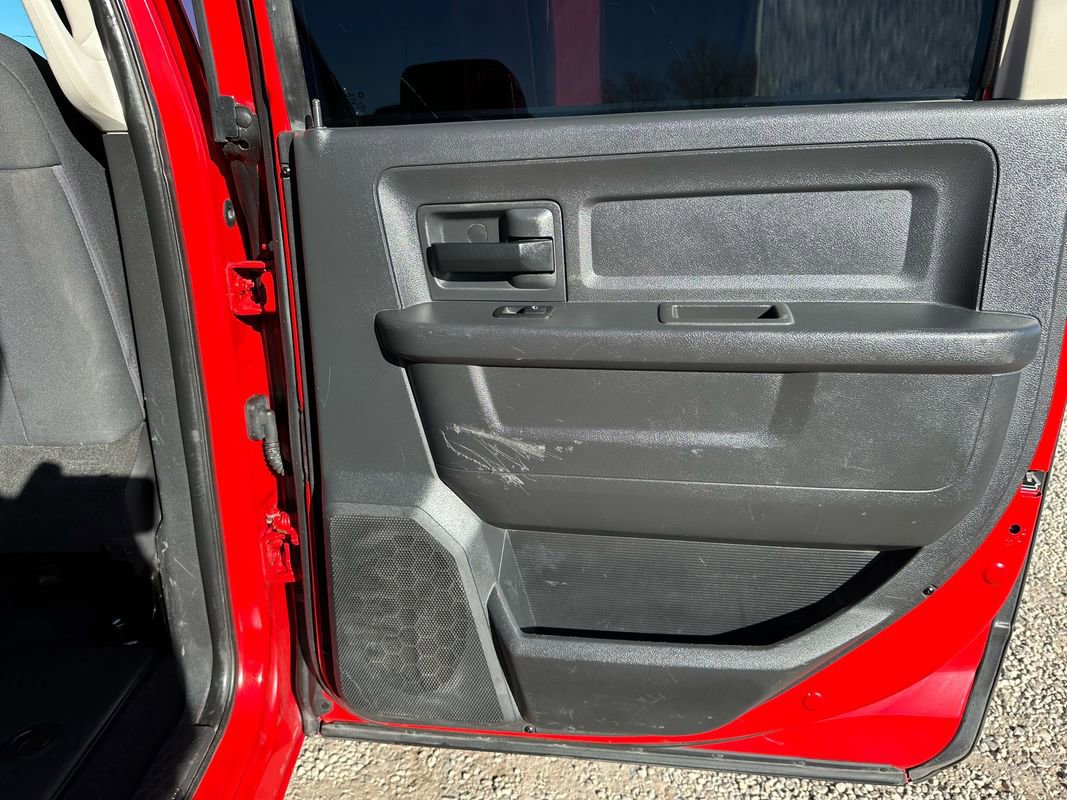 Used 2012 RAM 2500 ST w/ Chrome Appearance Group image 21