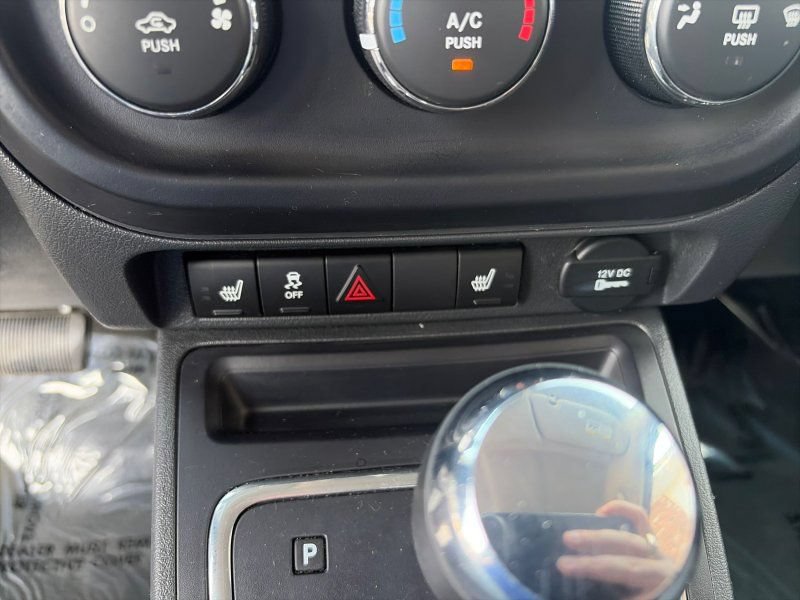 Used 2016 Jeep Patriot Latitude FWD image 19