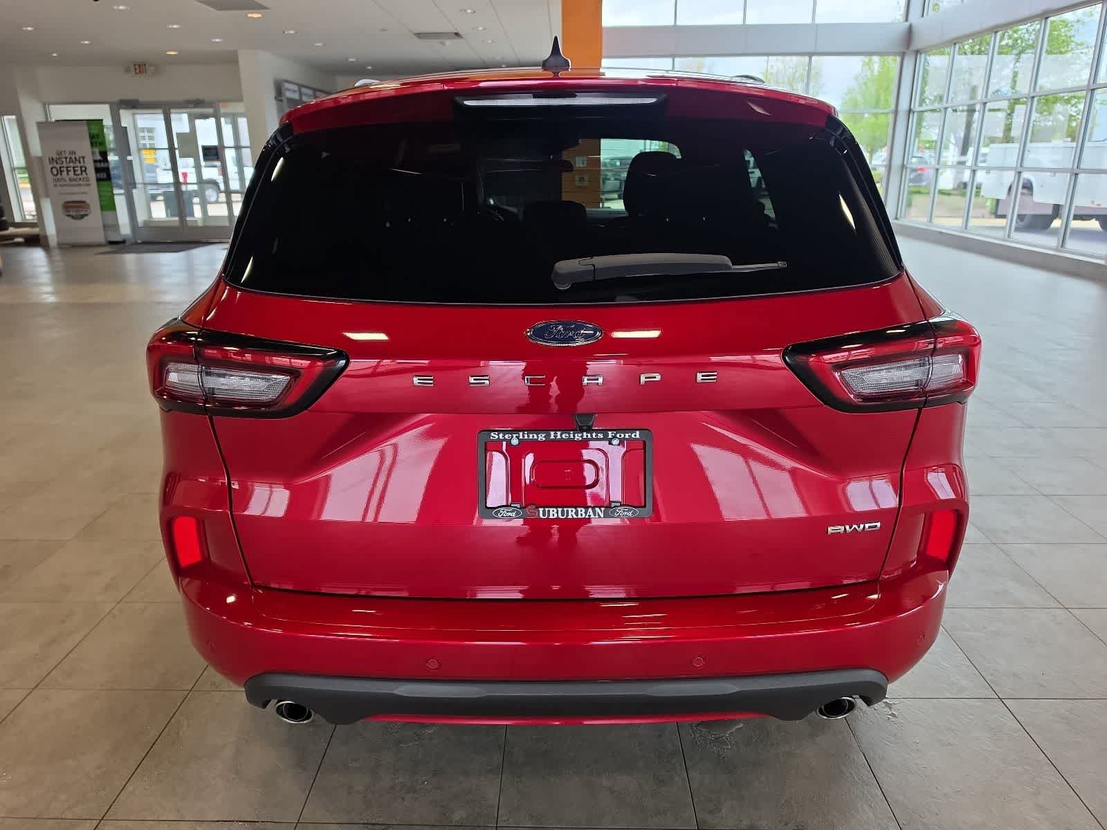 Used 2024 Ford Escape ST-Line w/ Tech Pack #1 AWD/4WD image 9