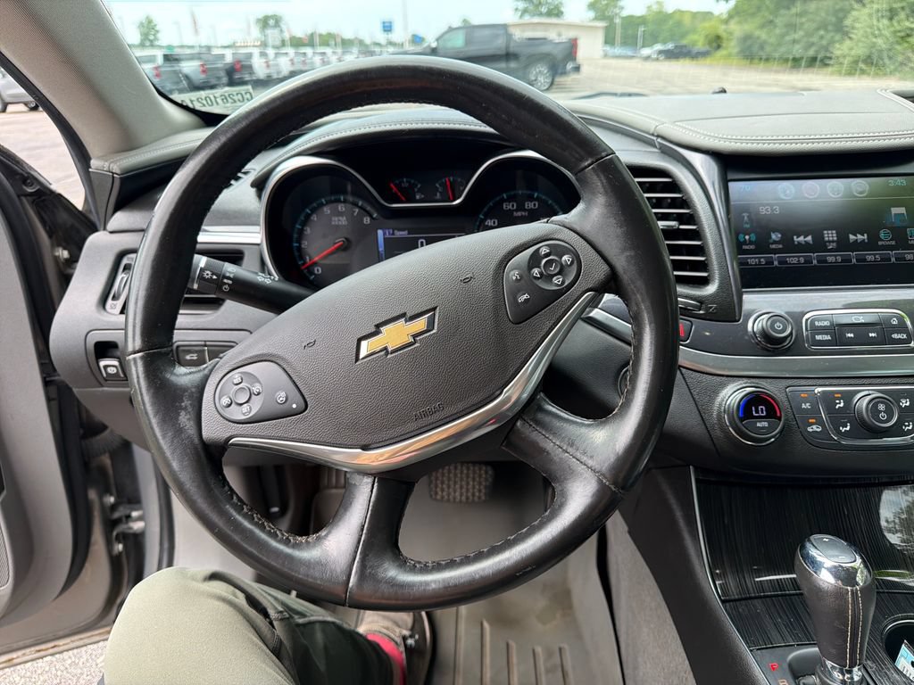 Used 2018 Chevrolet Impala LT w/ LT Leather Package FWD image 14