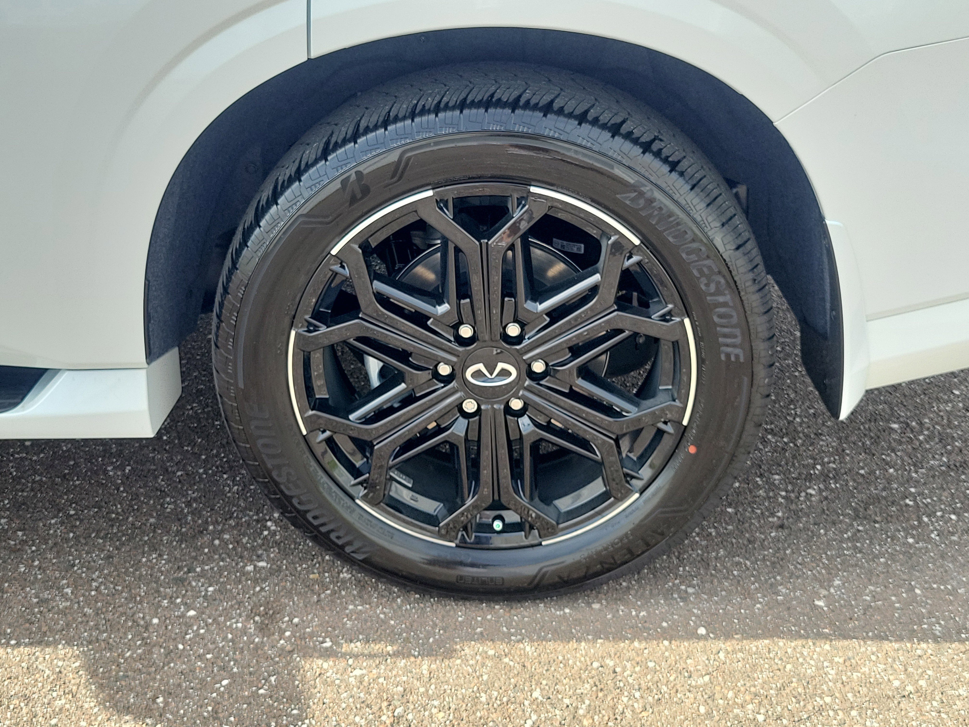 New 2026 INFINITI QX80 4WD w/ Sport Exterior Package image 5