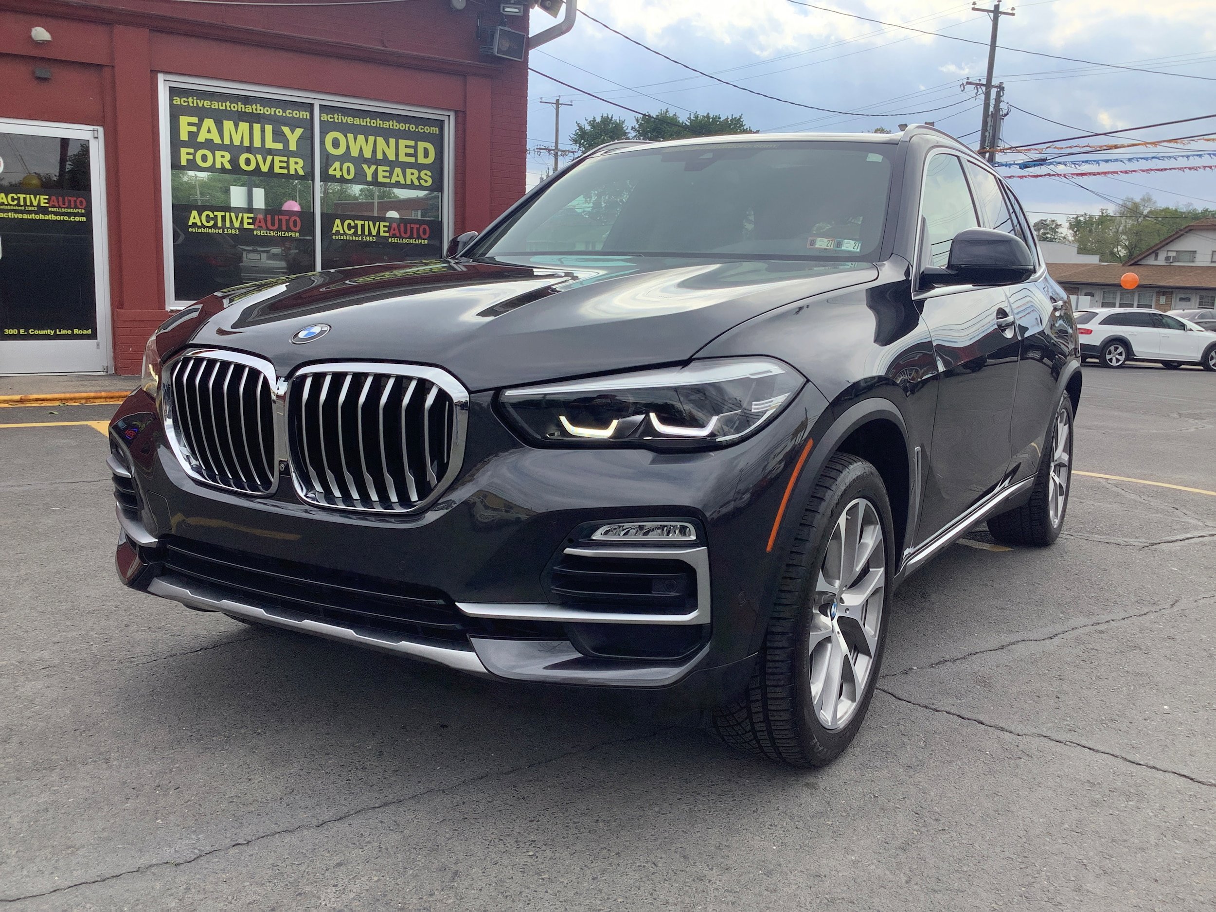 Used 2020 BMW X5 xDrive40i w/ Premium Package AWD/4WD image 3