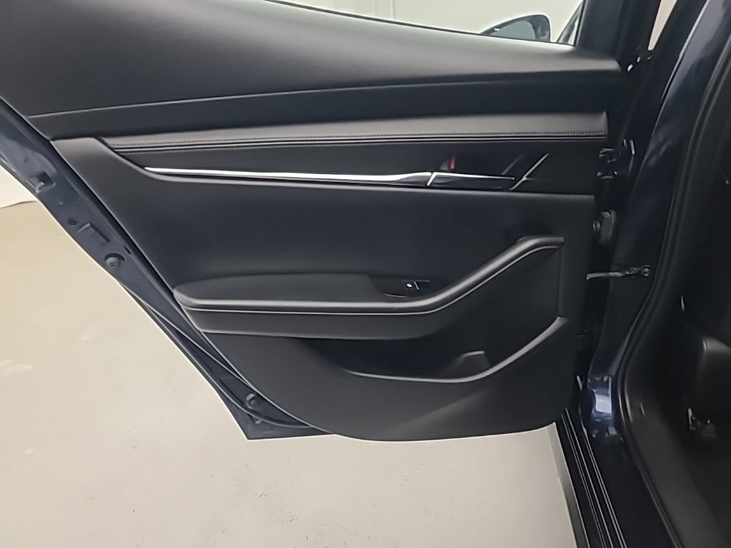 Used 2024 MAZDA MAZDA3 s FWD image 19