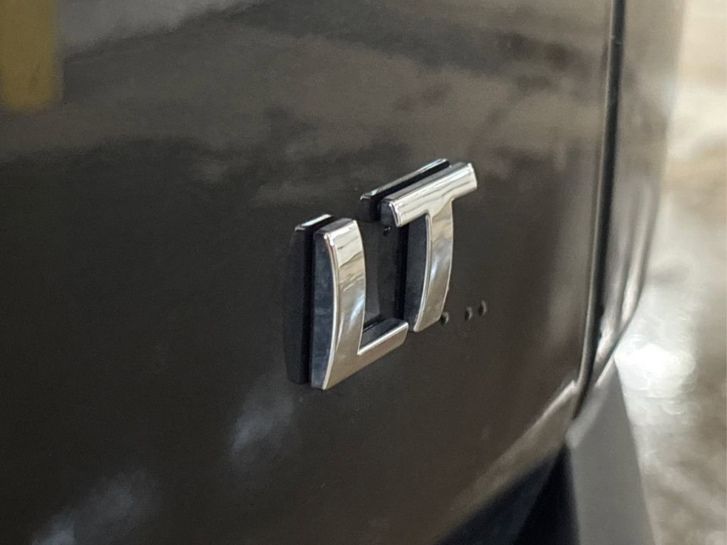 Used 2019 Chevrolet Traverse LT image 17