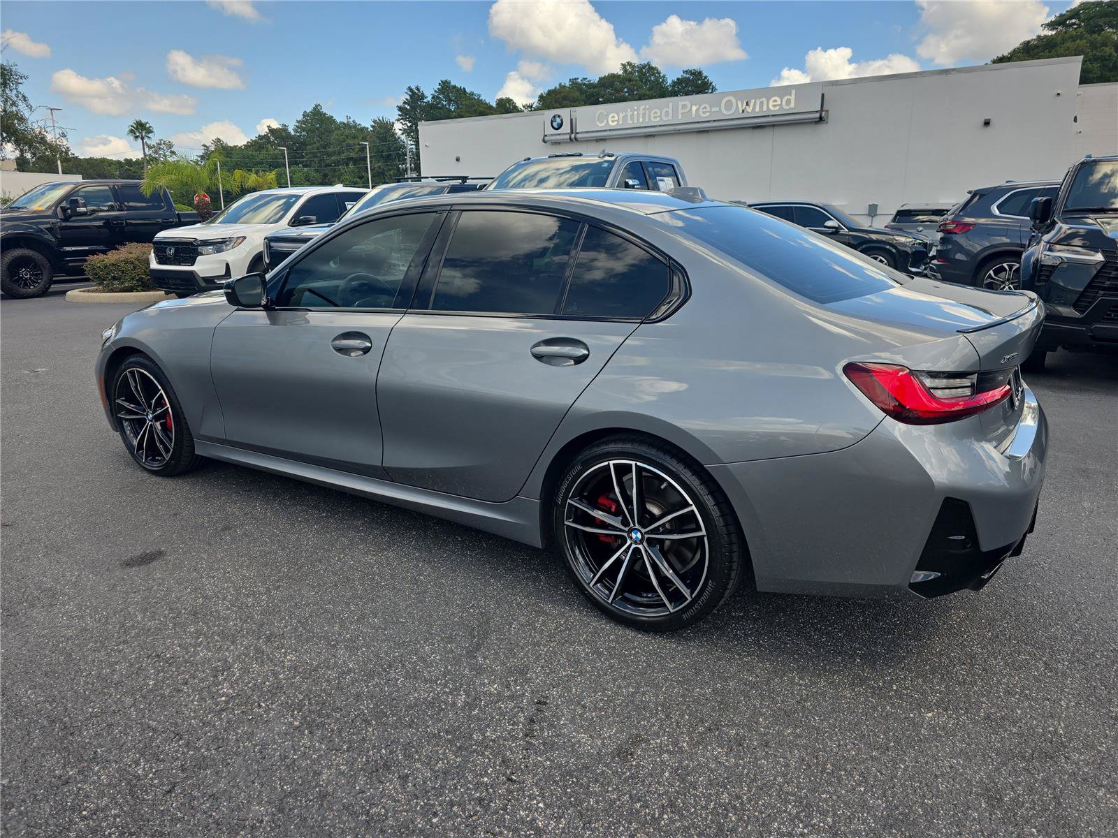 Certified 2024 BMW 330i xDrive Sedan w/ M Sport Package AWD/4WD image 6