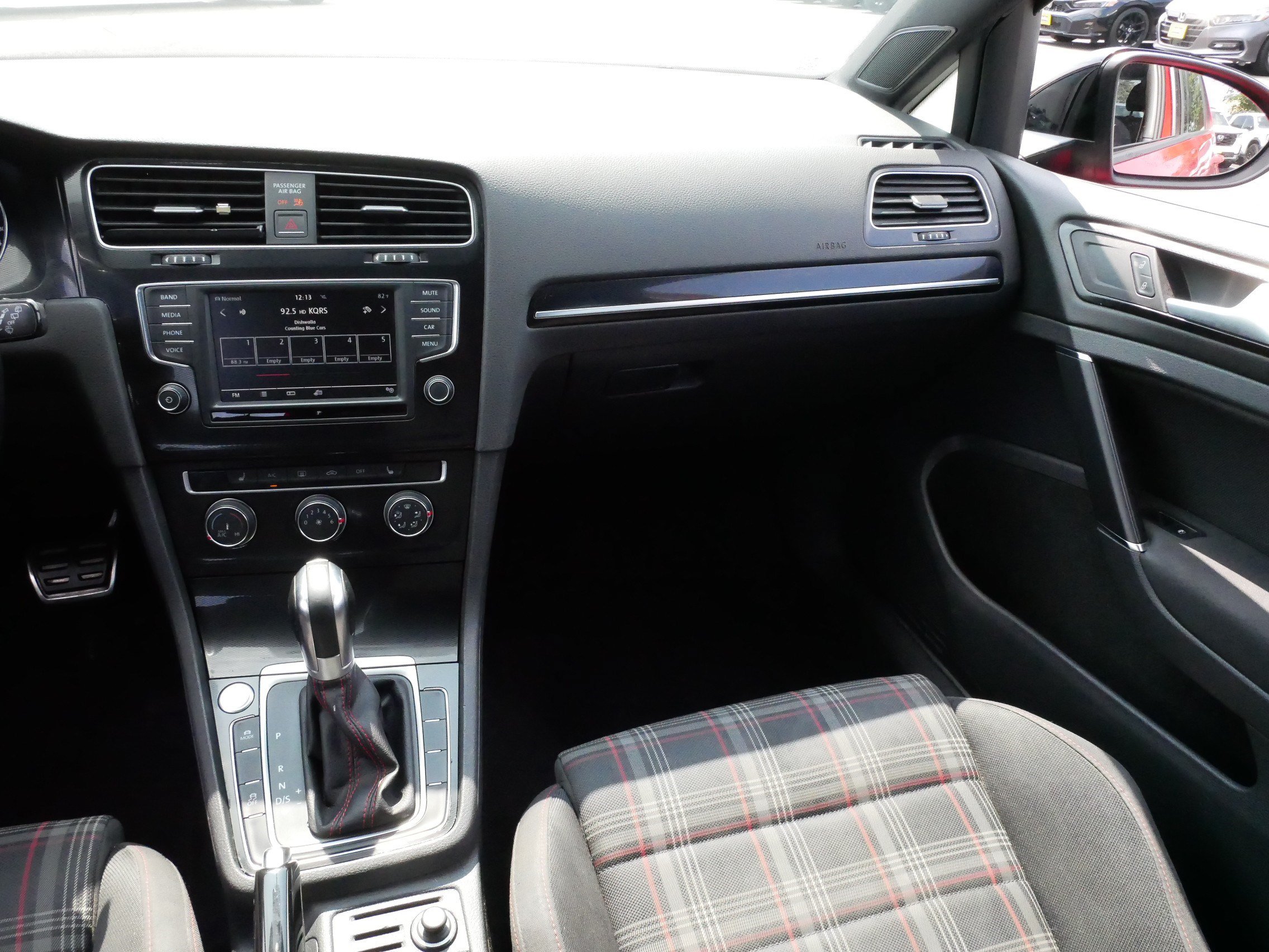 Used 2017 Volkswagen GTI Sport FWD image 11