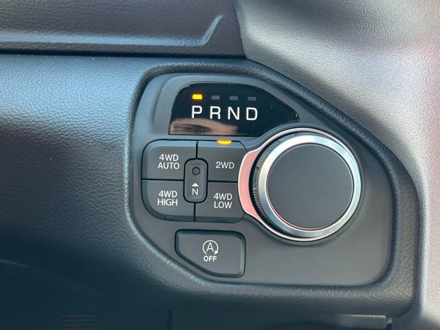 New 2026 RAM 1500 4x4 Crew Cab image 44
