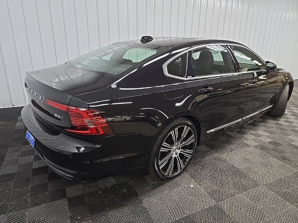 Used 2025 Volvo S90 B6 Plus AWD/4WD image 10
